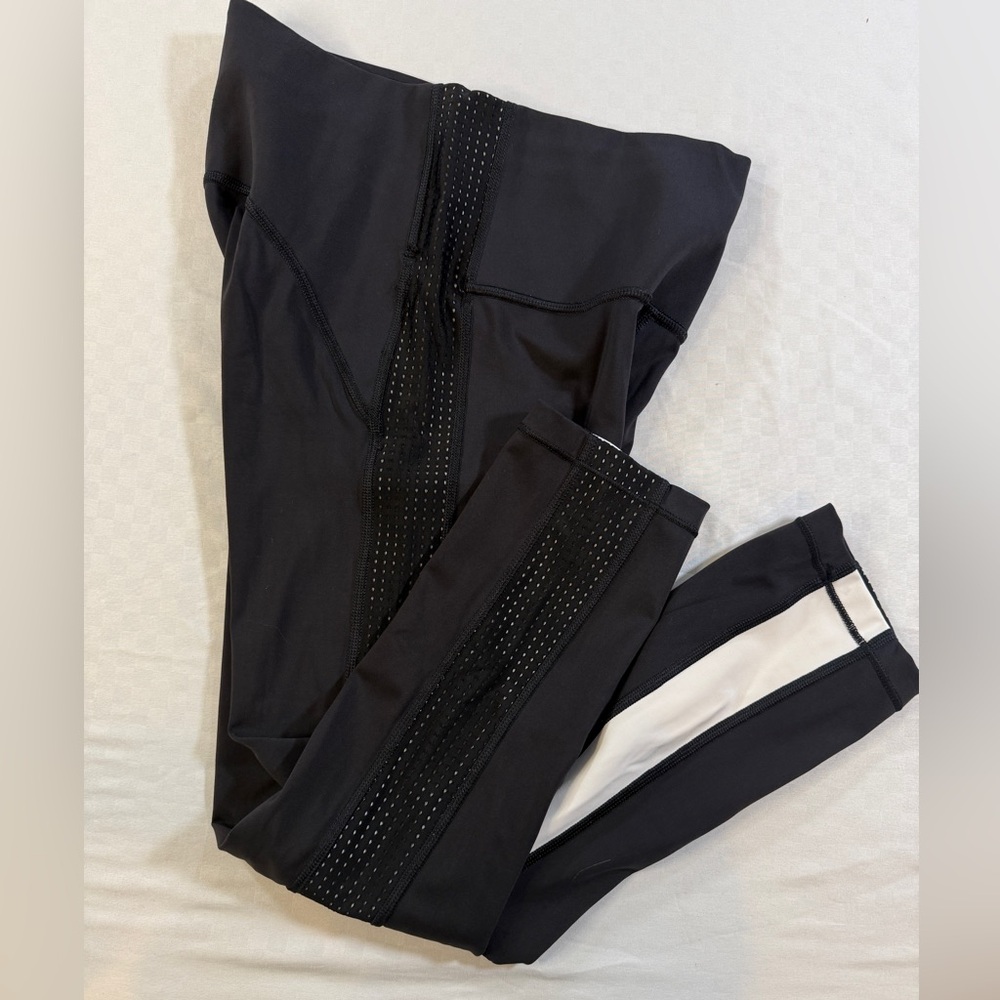 Athleta Hiit It Mesh Capri Black White Leggings XS High Rise Compression Workout